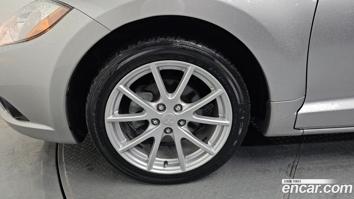 Mitsubishi Eclipse 2009