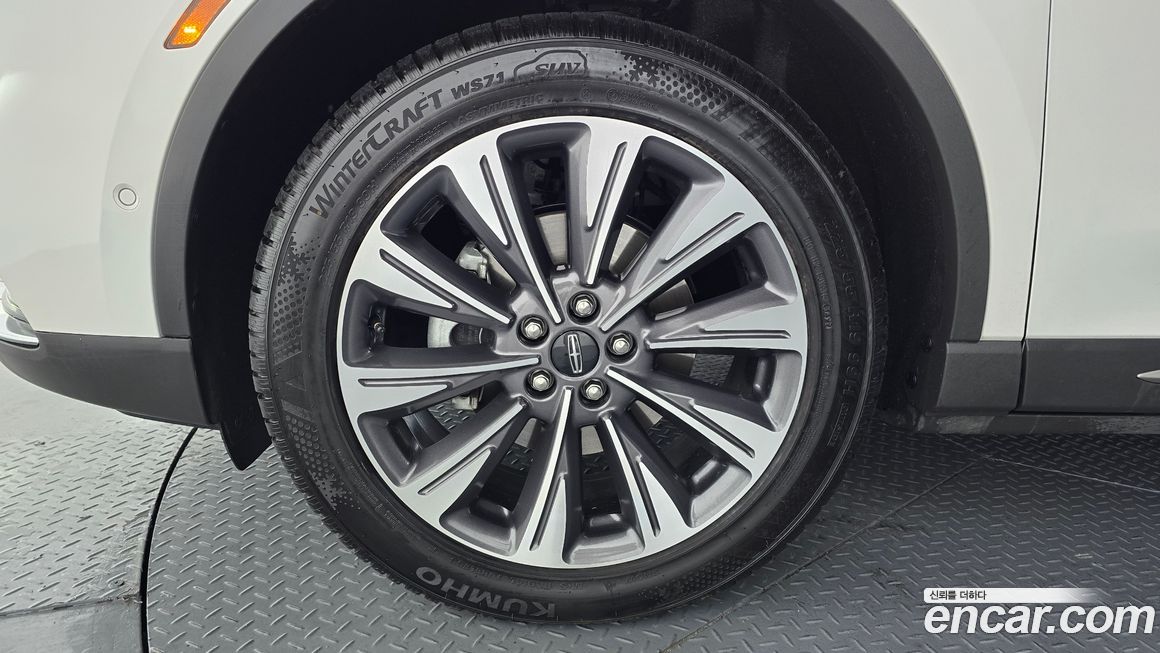 Lincoln Corsair 2021