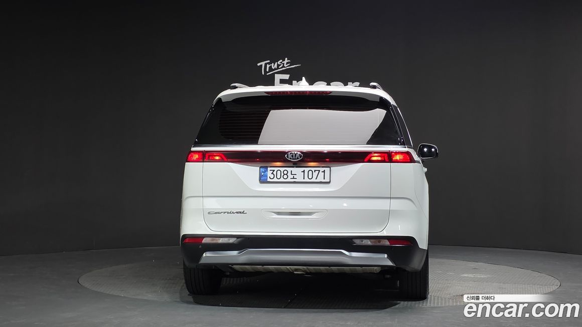 Kia Canival 2021
