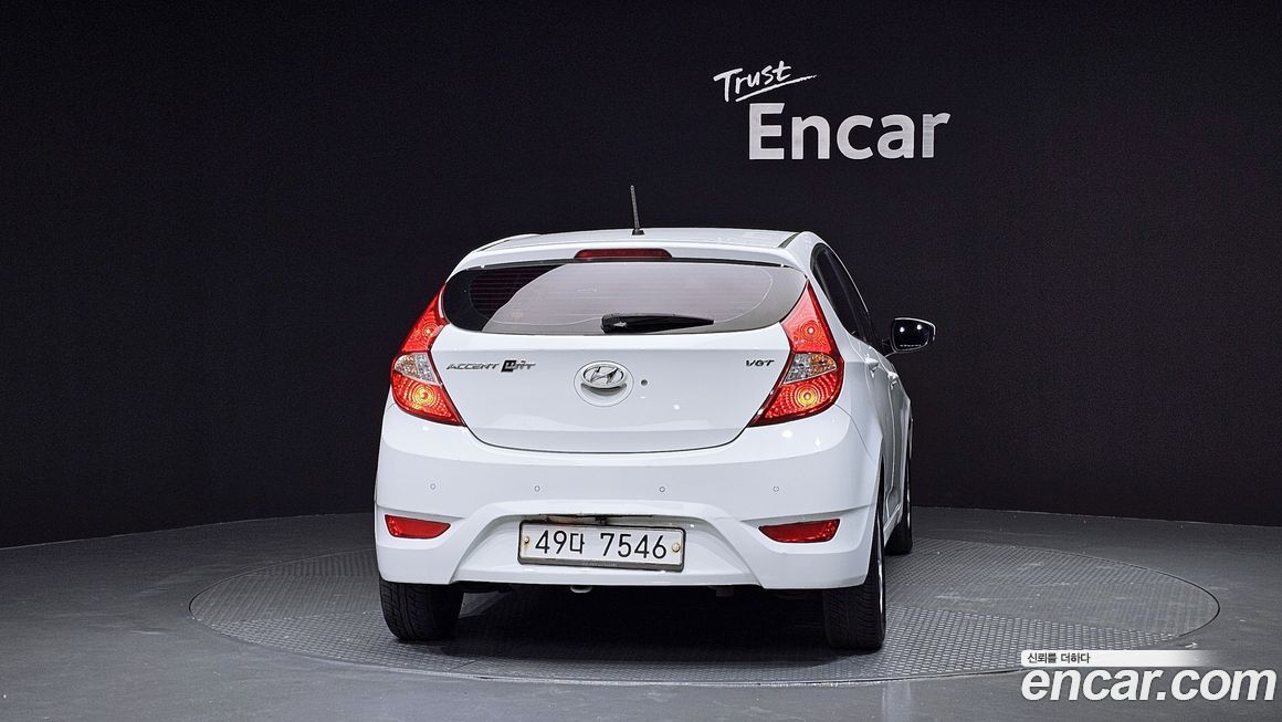 Hyundai Accent 2012