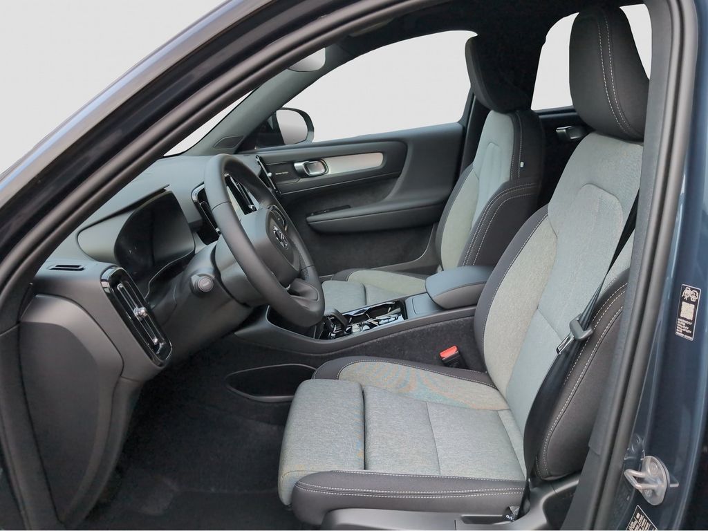 Volvo XC40 2026