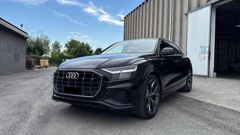 Audi Q8 2023