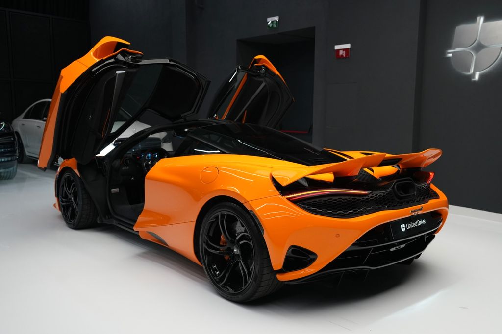McLaren 750S 2025