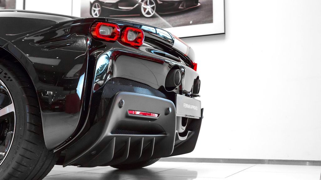 Ferrari SF90 2024