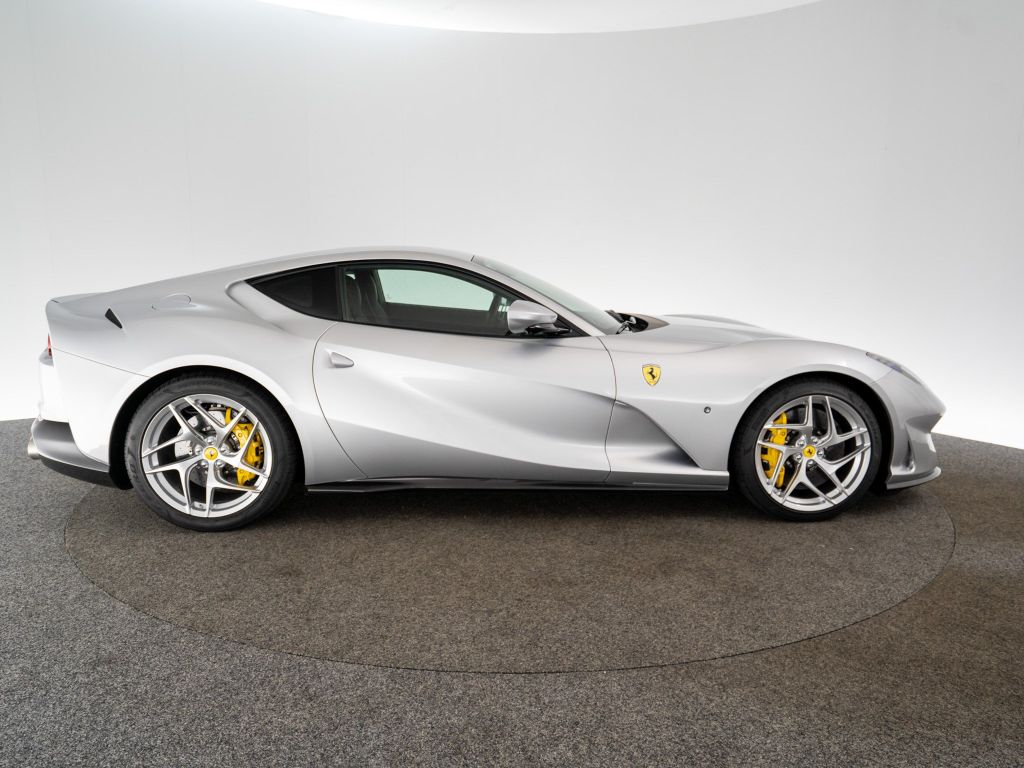 Ferrari 812 2020