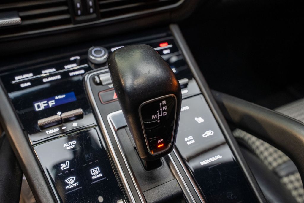 Porsche Cayenne 2019