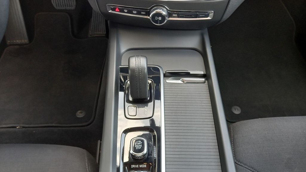 Volvo V60 Cross Country 2021