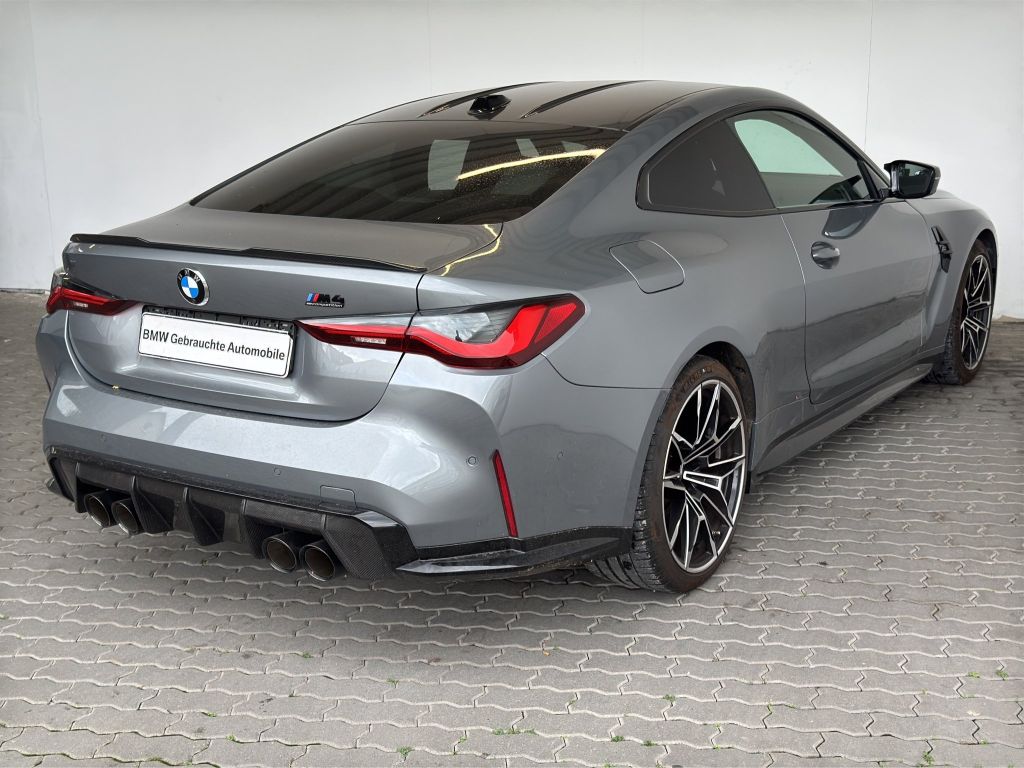 BMW M4 2023