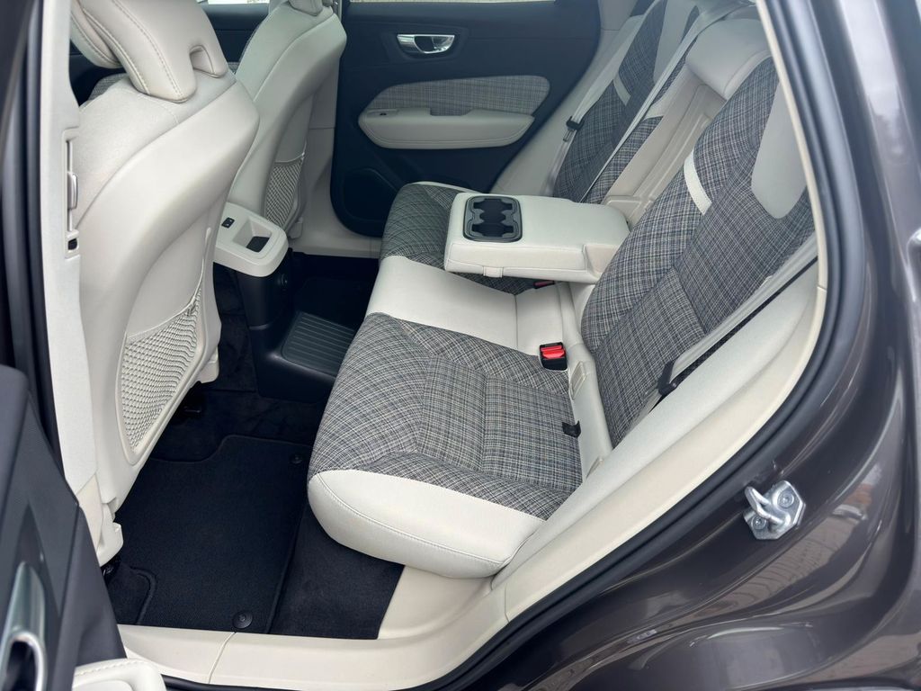 Volvo XC60 2022