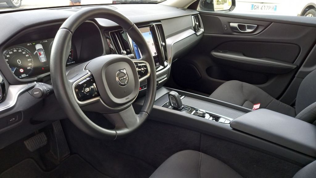 Volvo V60 Cross Country 2021