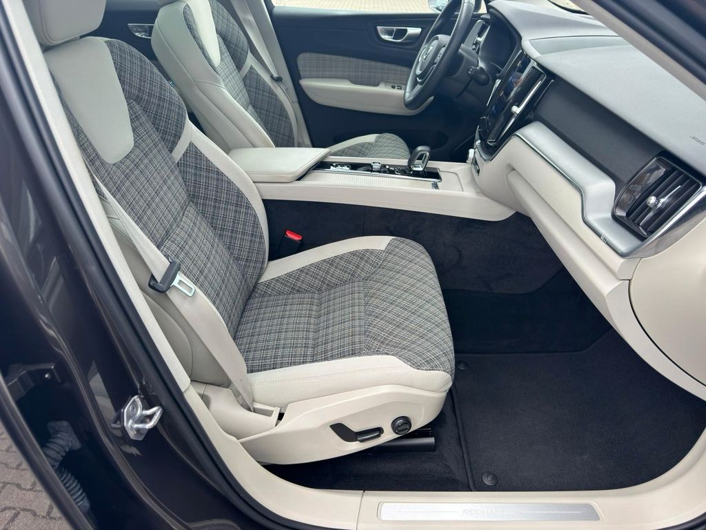Volvo XC60 2022