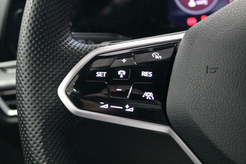 Volkswagen Golf 2021