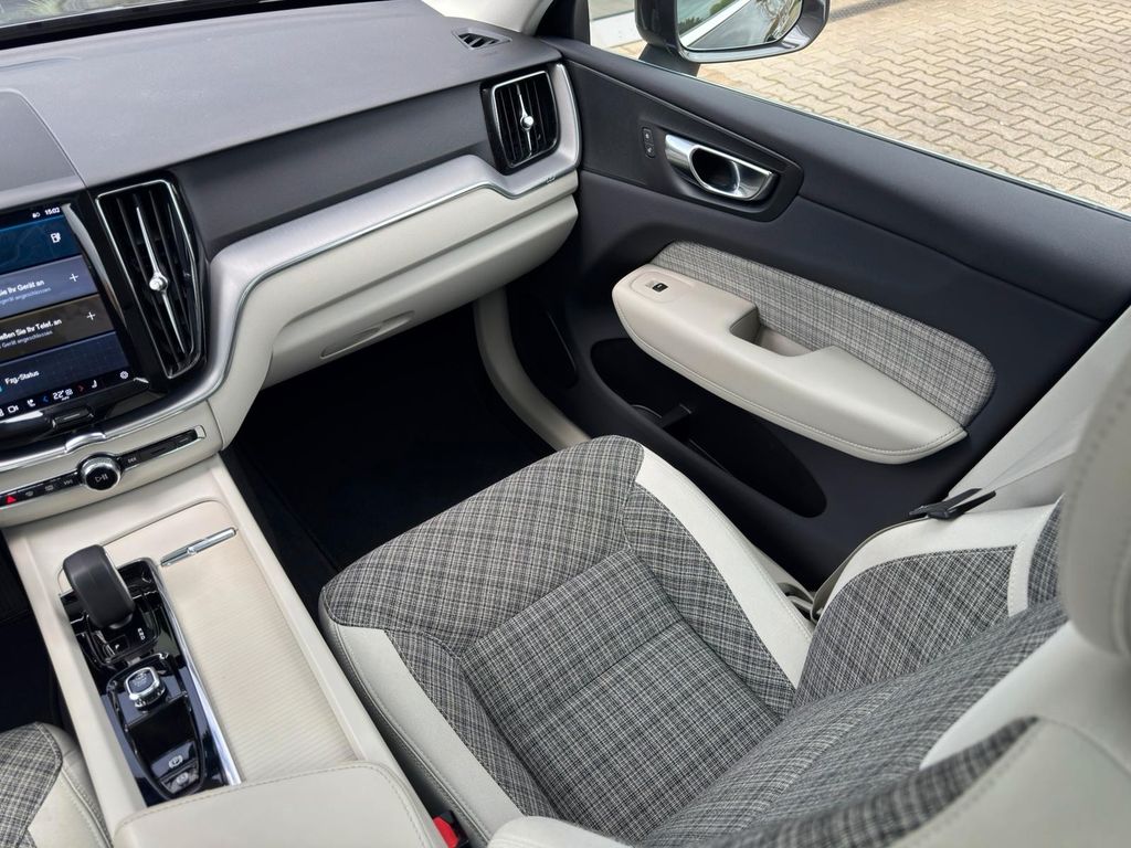 Volvo XC60 2022