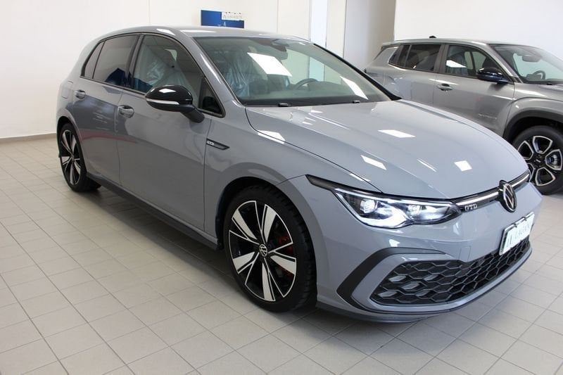 Volkswagen Golf 2021