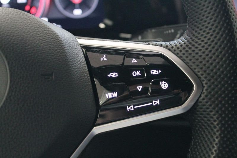 Volkswagen Golf 2021