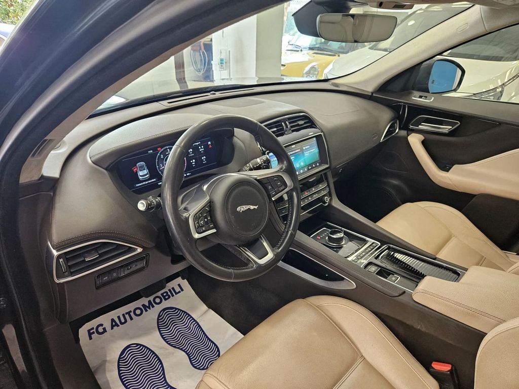 Jaguar F-Pace 2019