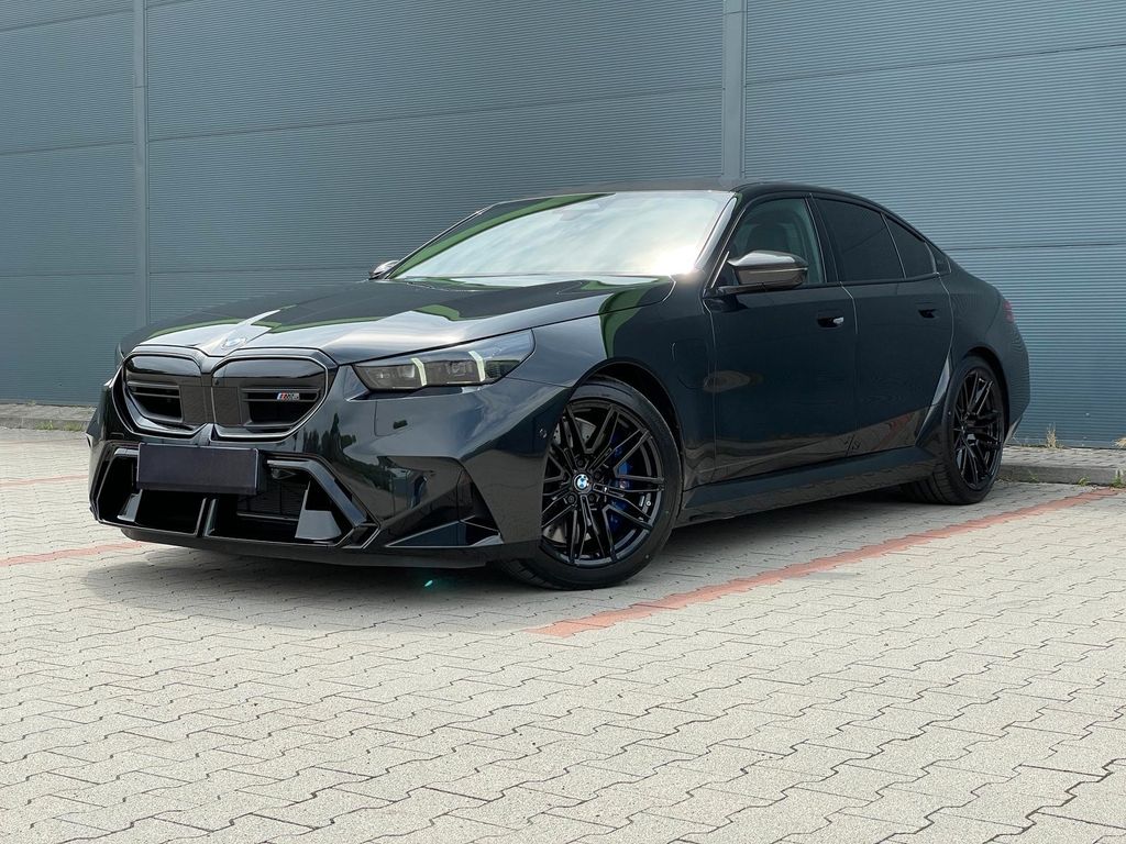 BMW M5 2025