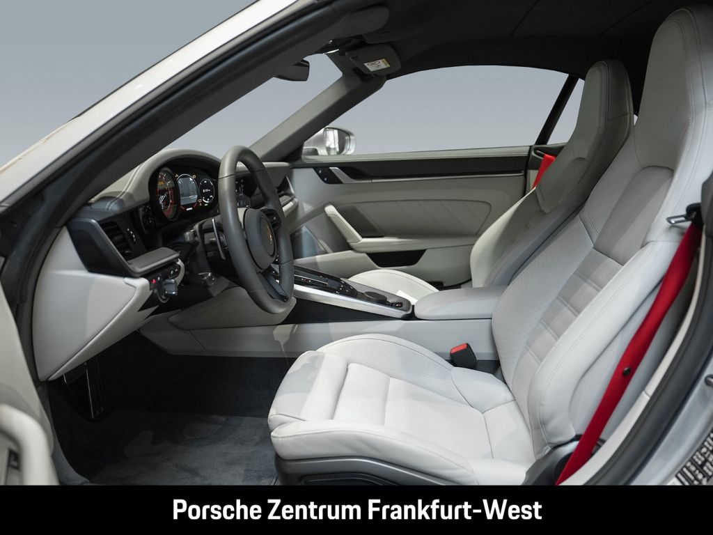 Porsche 992 2022