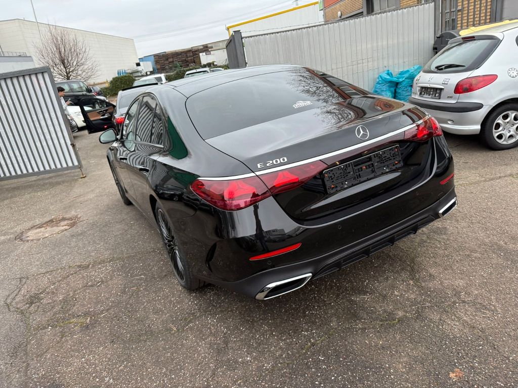 Mercedes-Benz E 200