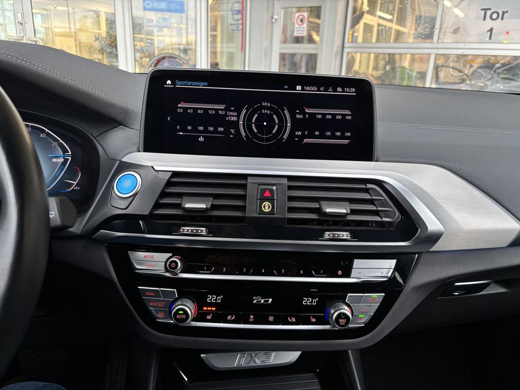 BMW iX3 2021
