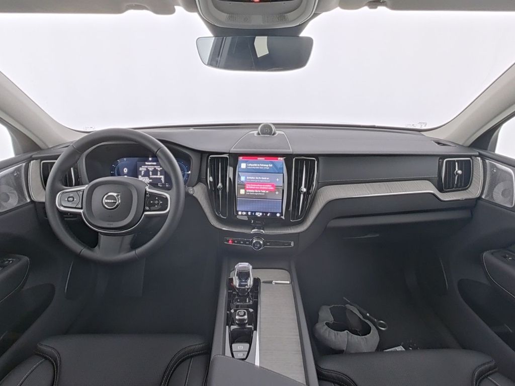 Volvo XC60 2025