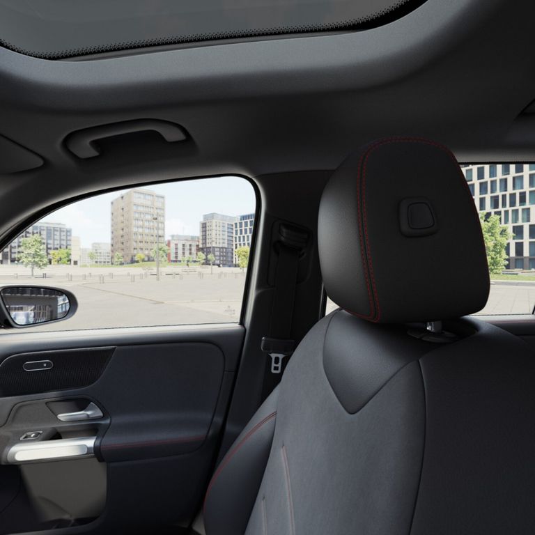 Mercedes-Benz EQB 2021