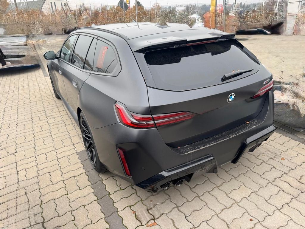 BMW M5 2025