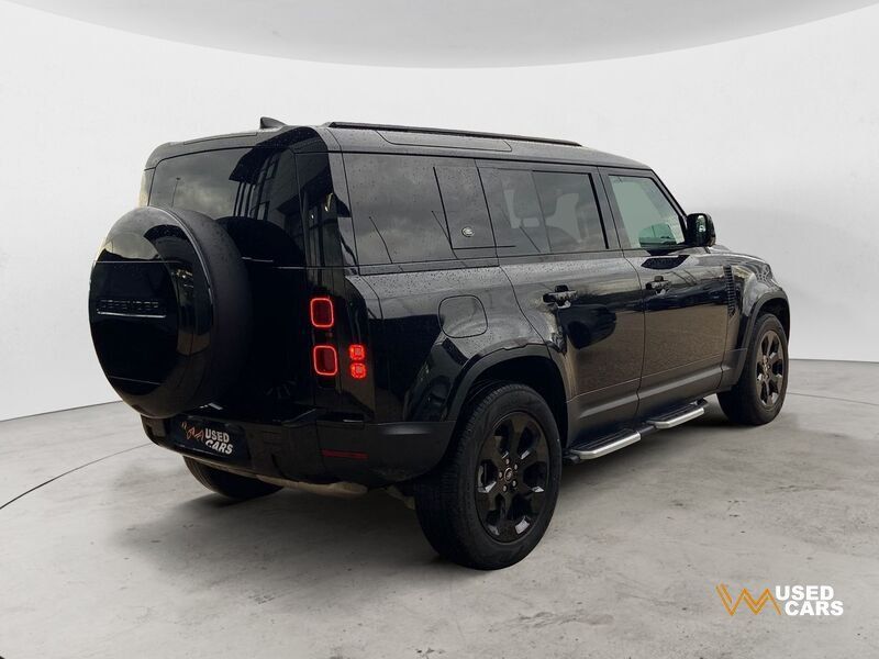 Land Rover Defender 2024
