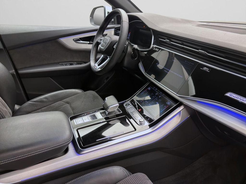 Audi Q8 2021