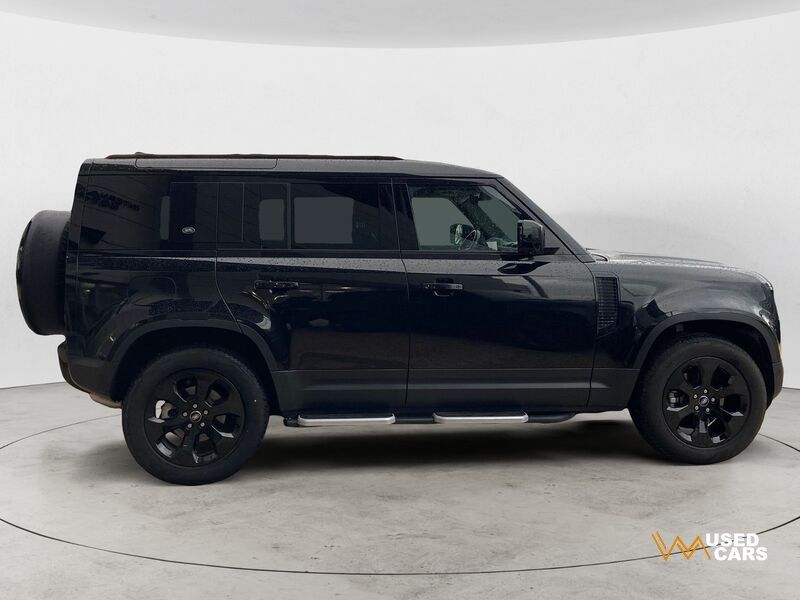 Land Rover Defender 2024