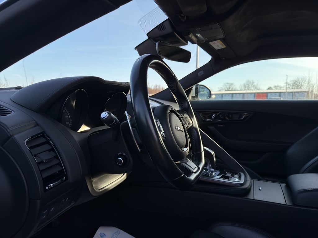 Jaguar F-Type 2019