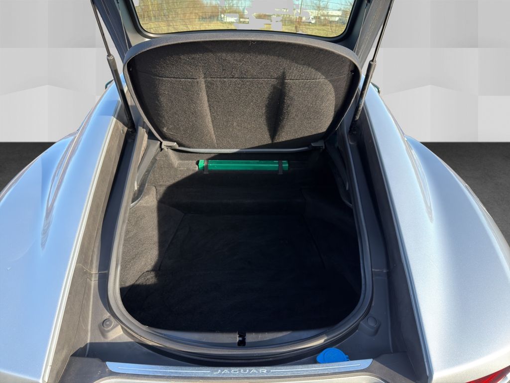 Jaguar F-Type 2019