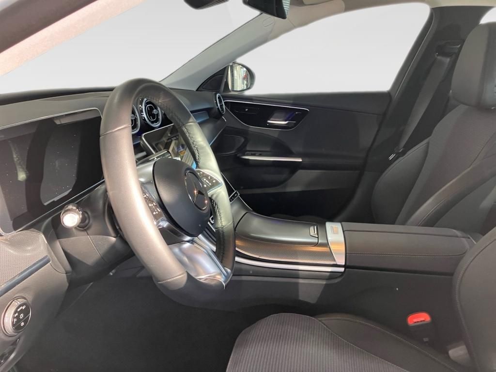 Mercedes-Benz C 220 2025