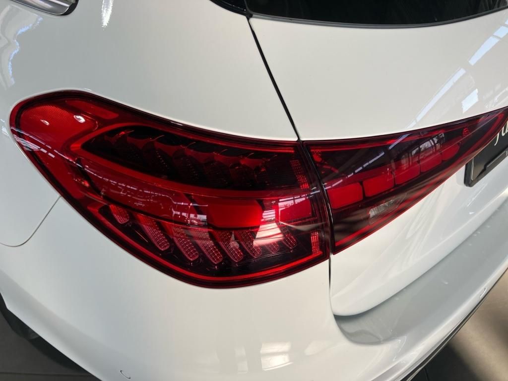 Mercedes-Benz C 220 2025