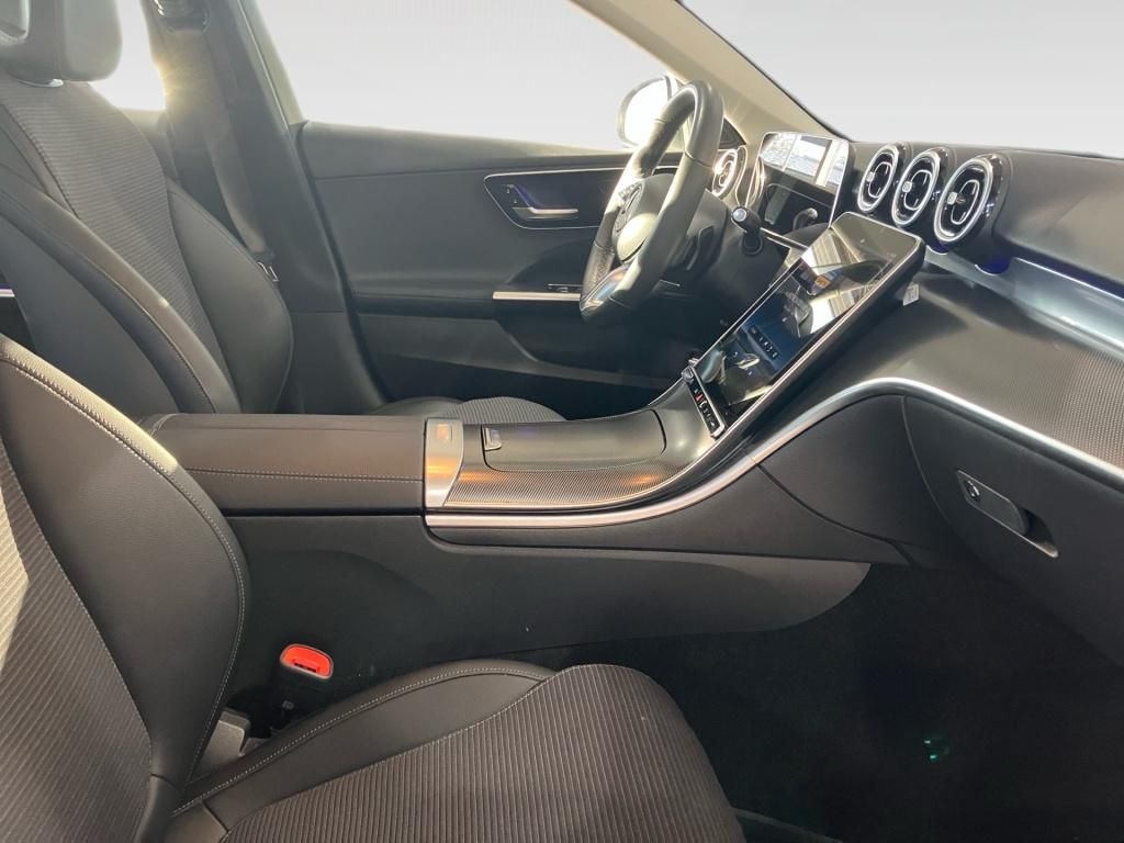 Mercedes-Benz C 220 2025