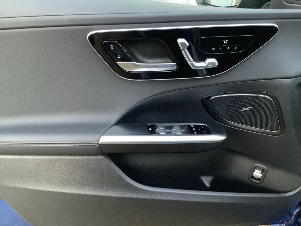 Mercedes-Benz C 300 2024