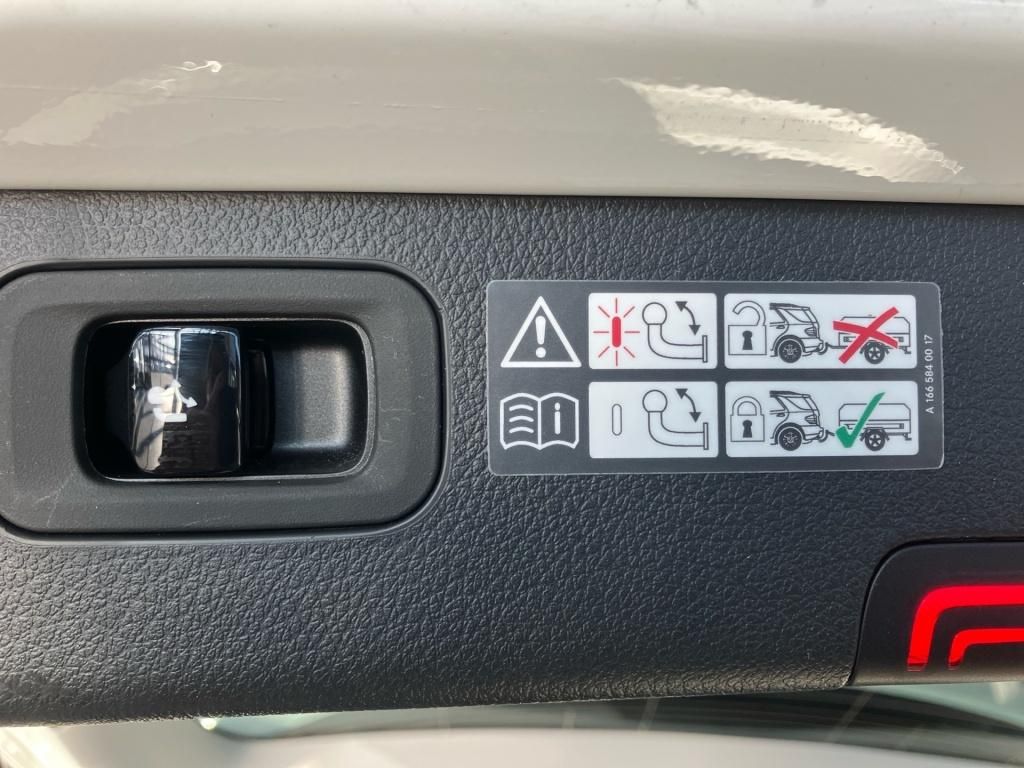 Mercedes-Benz C 220 2025