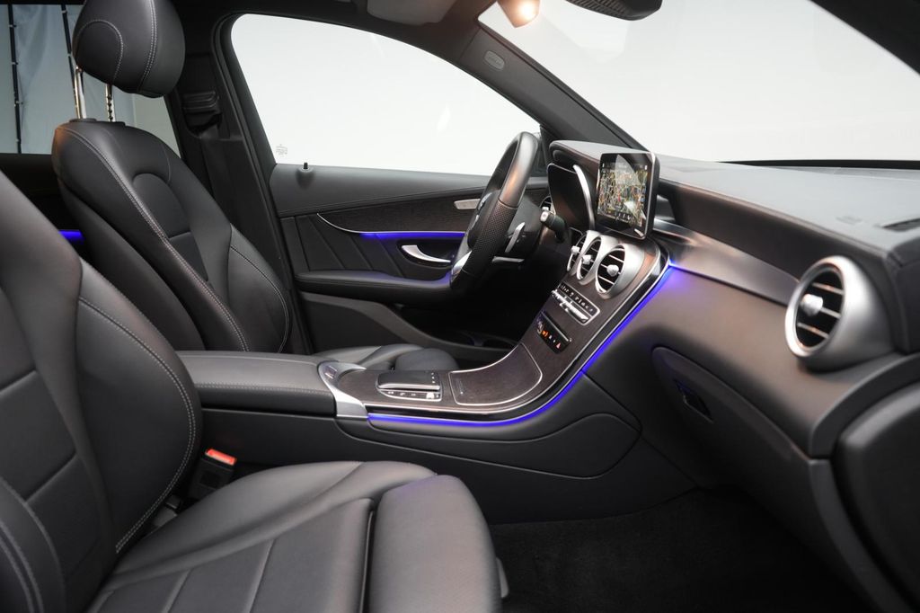 Mercedes-Benz GLC 300 2021