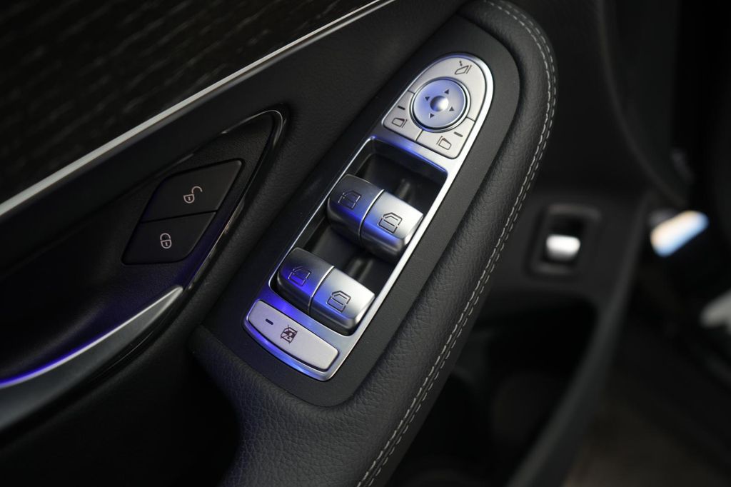 Mercedes-Benz GLC 300 2021