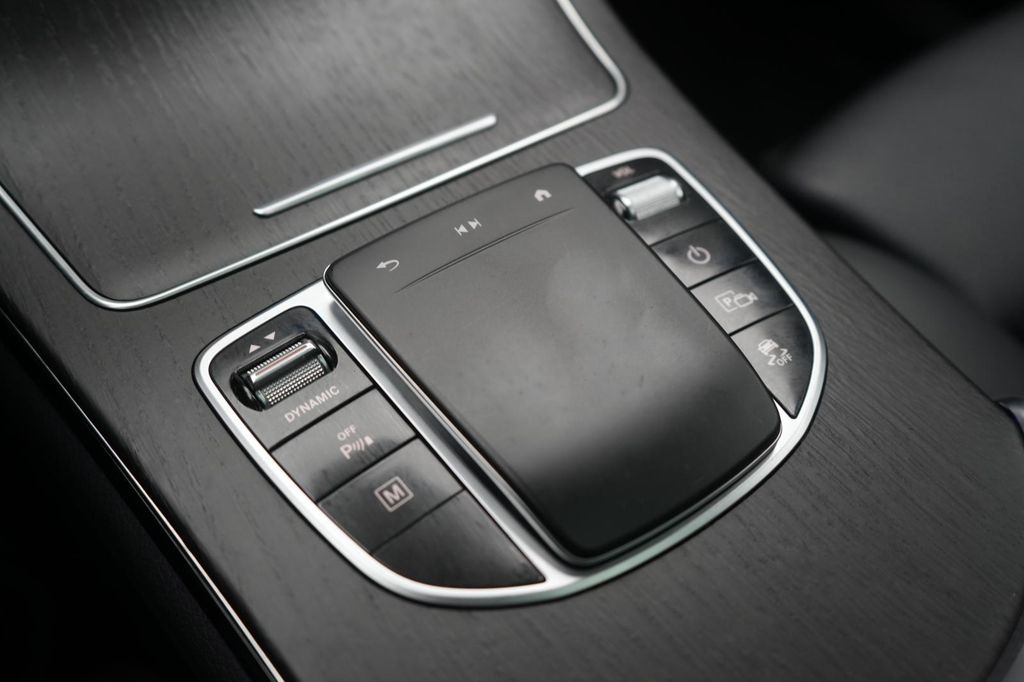 Mercedes-Benz GLC 300 2021