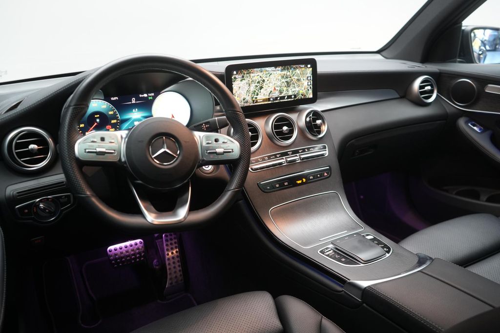 Mercedes-Benz GLC 300 2021