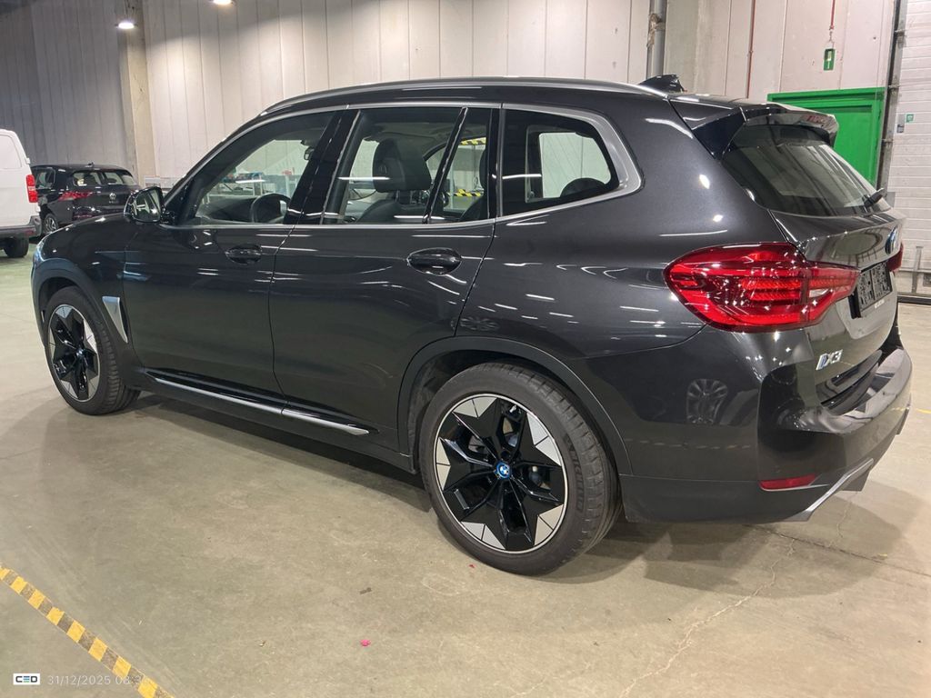 BMW iX3 2021