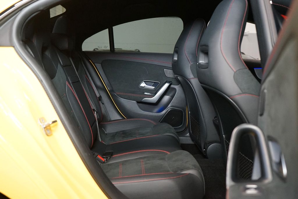 Mercedes-Benz CLA 200 2023