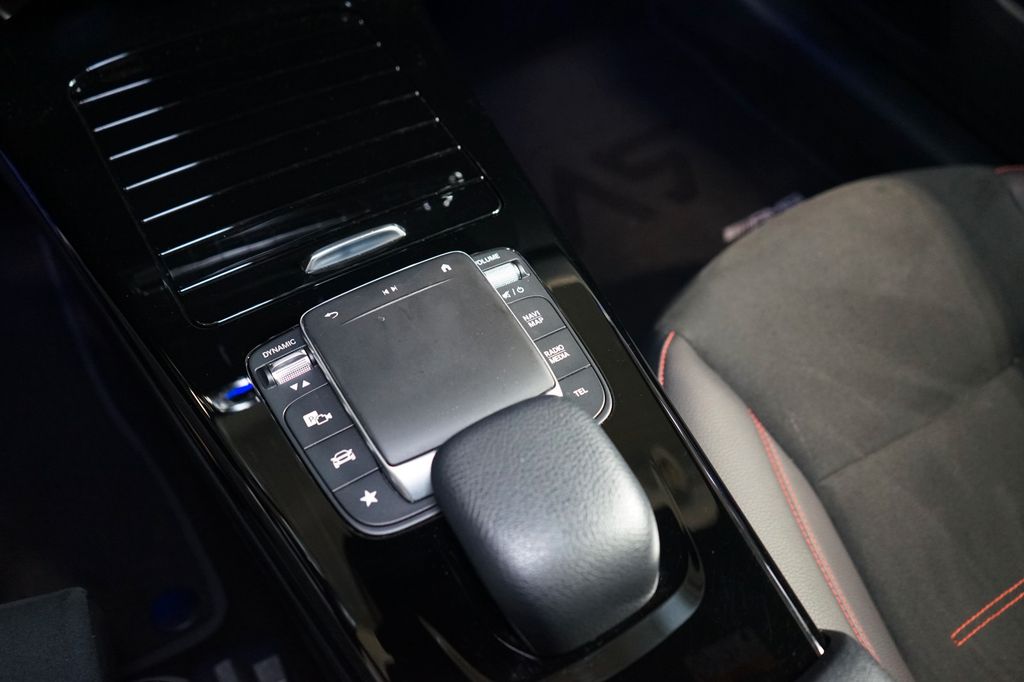 Mercedes-Benz CLA 200 2023