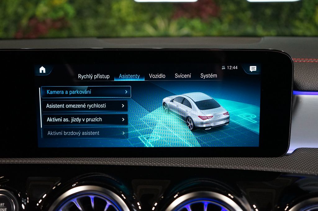 Mercedes-Benz CLA 200 2023