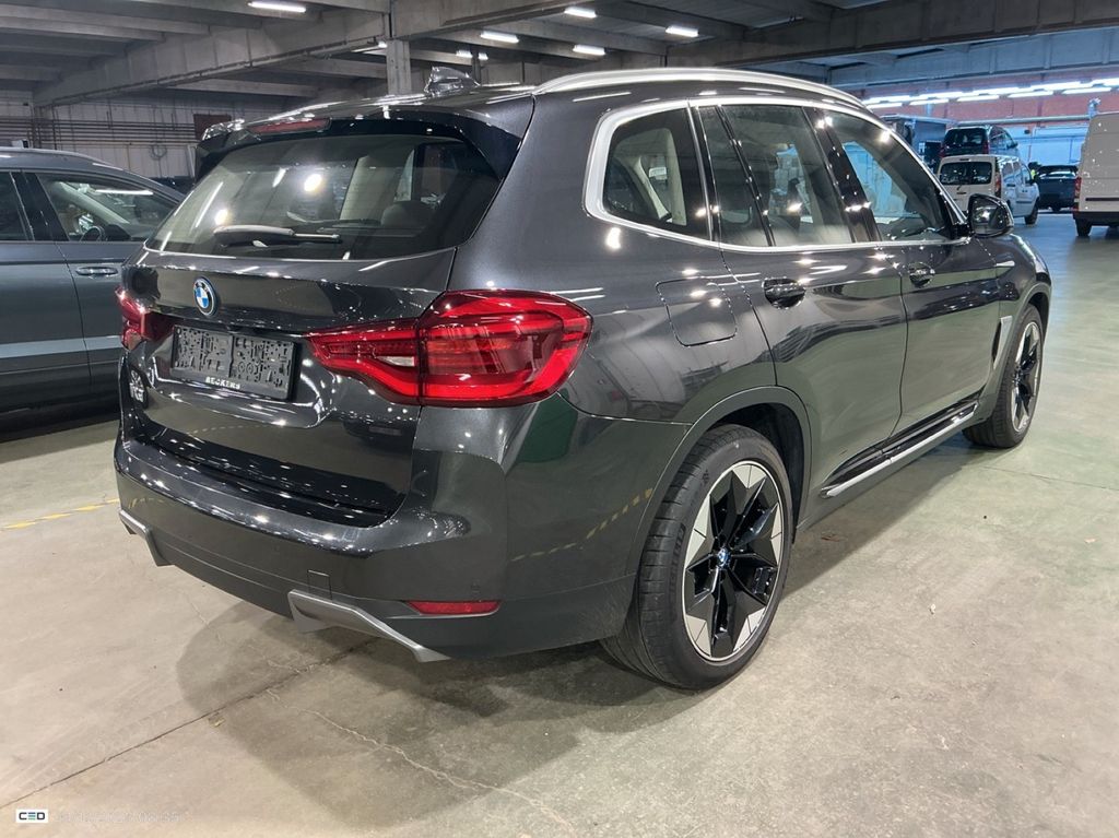 BMW iX3 2021