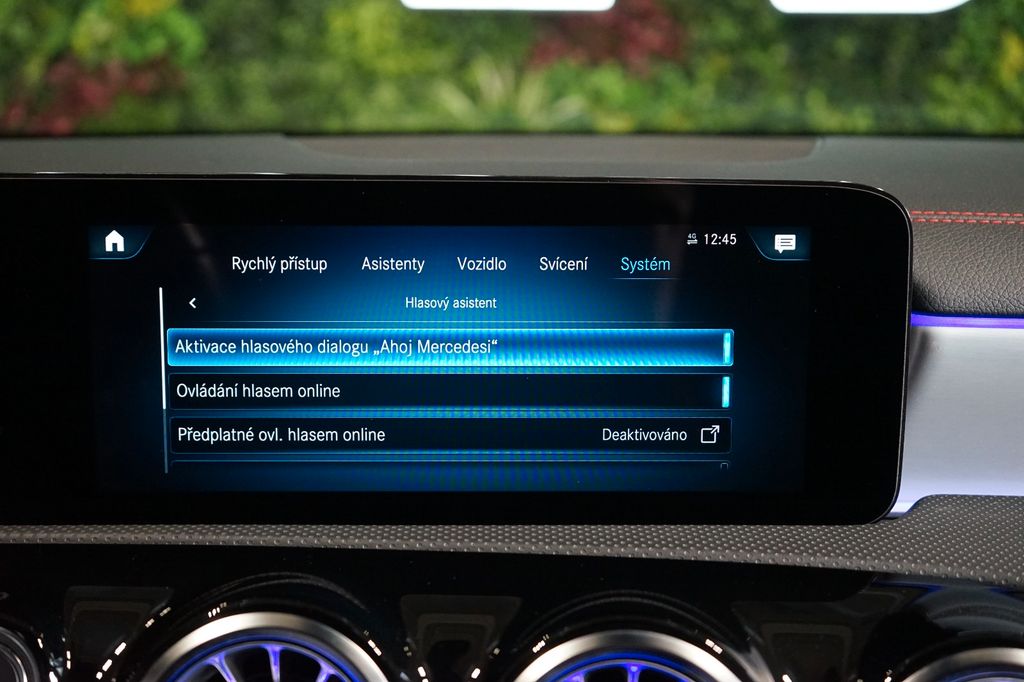 Mercedes-Benz CLA 200 2023