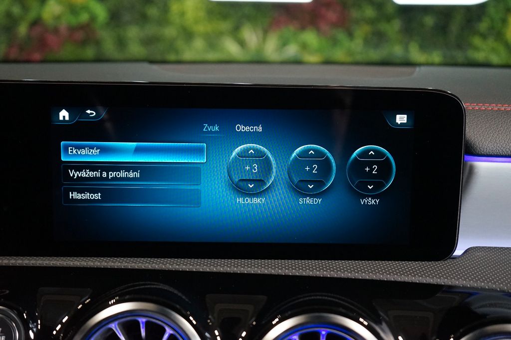 Mercedes-Benz CLA 200 2023