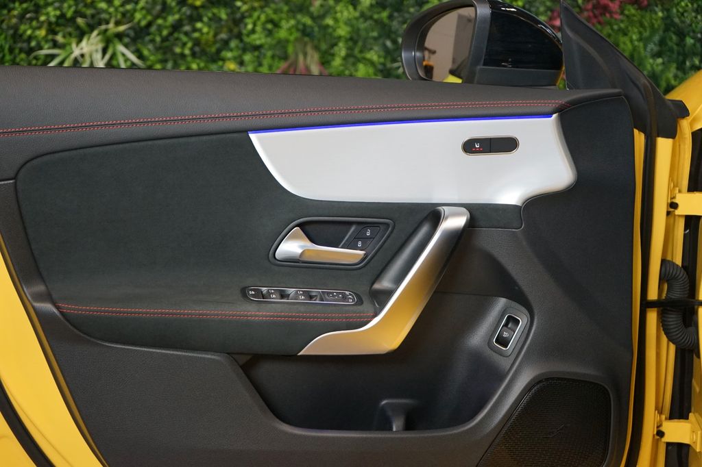 Mercedes-Benz CLA 200 2023