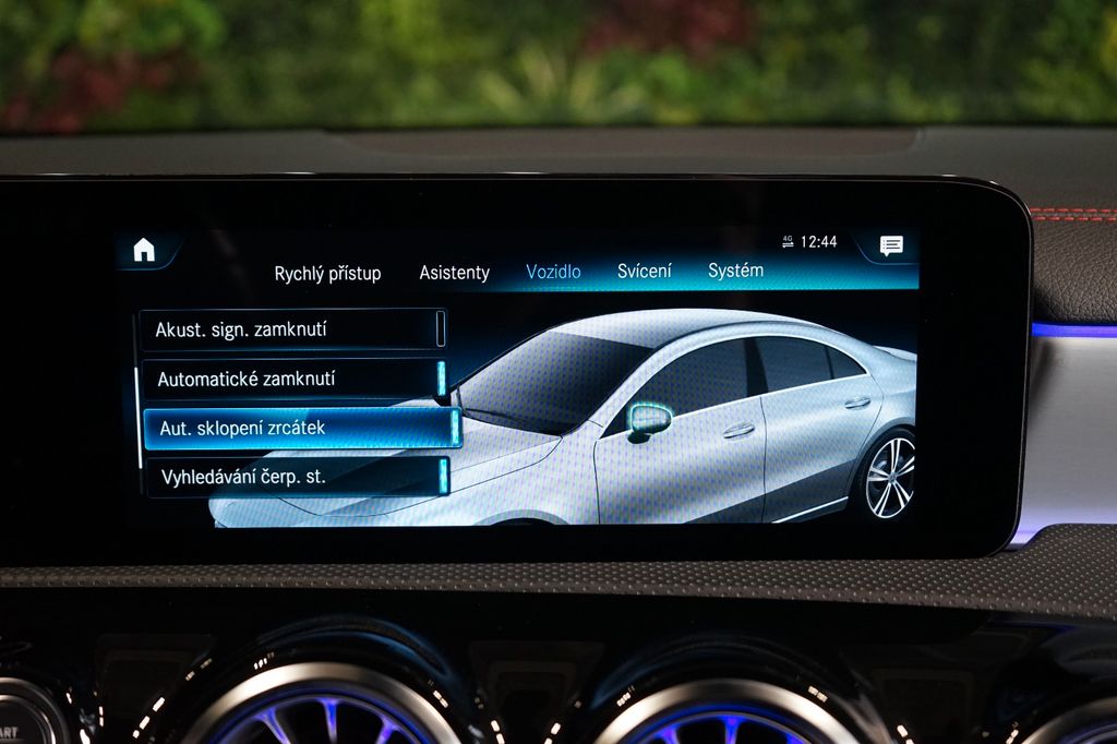 Mercedes-Benz CLA 200 2023